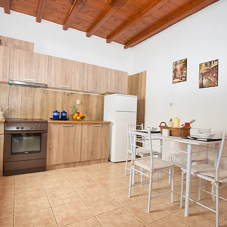 Frankie's ηouse * Marathi (Mykonos)